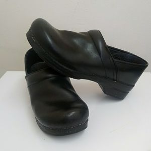 Dansko unisex professional clogs